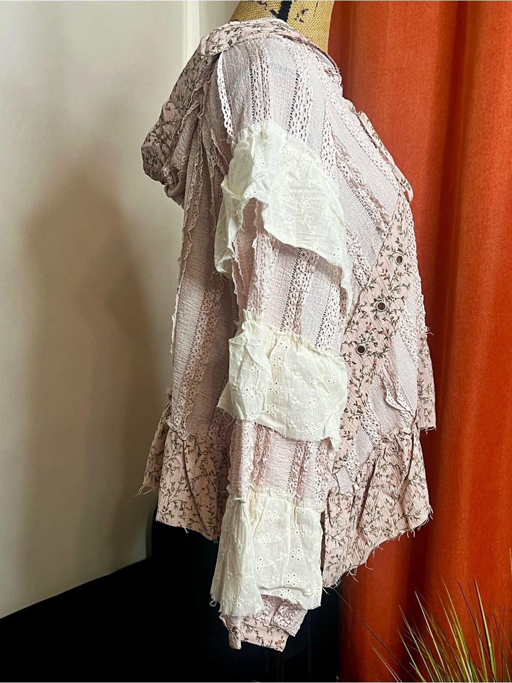 POL Boho Ruffle Lace & Floral Hoodie Peasant Top - Picture 5 of 7